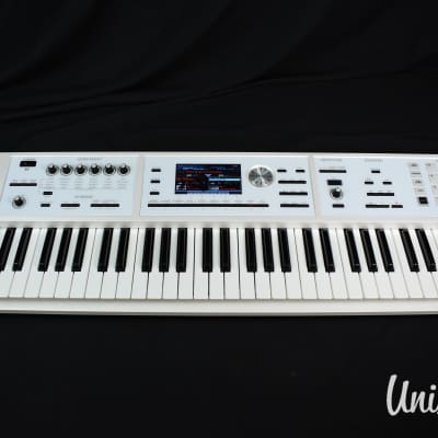 Roland FA-06 (White) Music Workstation Synthesizer in Excellent