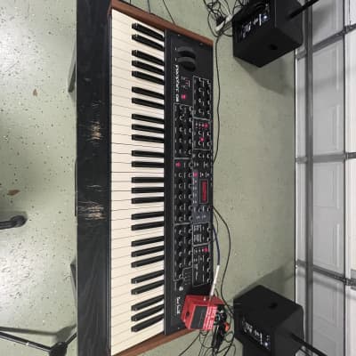 Dave Smith Instruments Prophet 08 PE 61-Key 8-Voice Polyphonic Synthesizer 2009 - 2015 - Black with Wood Sides