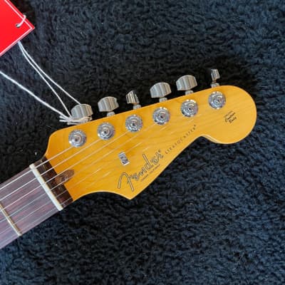 Fender American Professional II Stratocaster RW Miami Blue 7lbs, 12oz US210050022 image 5