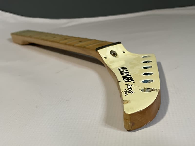 お手頃価格 Kramer Overseas 1980's Aerostar Neck Guitar Repaired ZX30 ミュージシャン