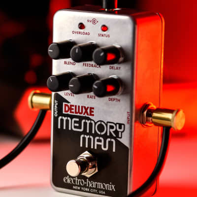 Vintage analog Electro-Harmonix deluxe Memory Man 1977 delay echo
