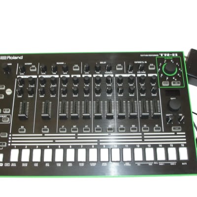 Roland TR-8 Rhythm Performer Drum Machine