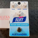 Alexander Pedals Riff Instant Tone Sanitizer Preamp Boost Tone Shaper