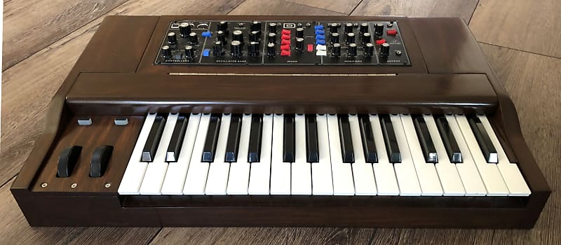 Custom Behringer Model D 32 Note Keybed (Alesis Q61) & Wood Custom Behringer Model D 32 Note Keybed (Alesis Q61) & Wood