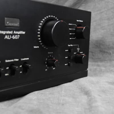 Sansui AU-607 Integrated Amplifier in Very Good Condition