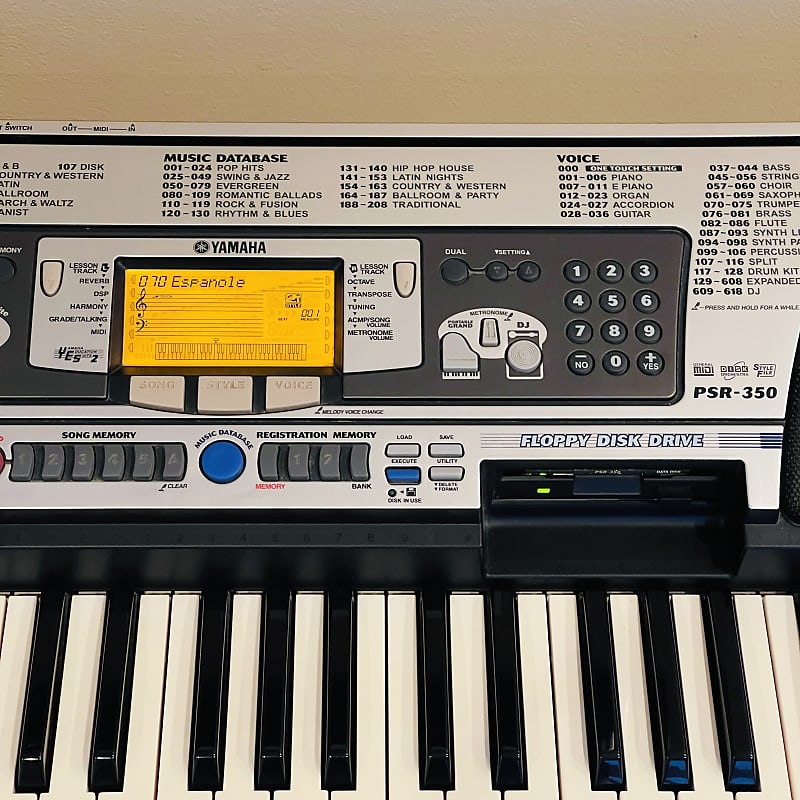 Yamaha PSR-350 Arranger Keyboard / Workstation with Disk Drive and Disk