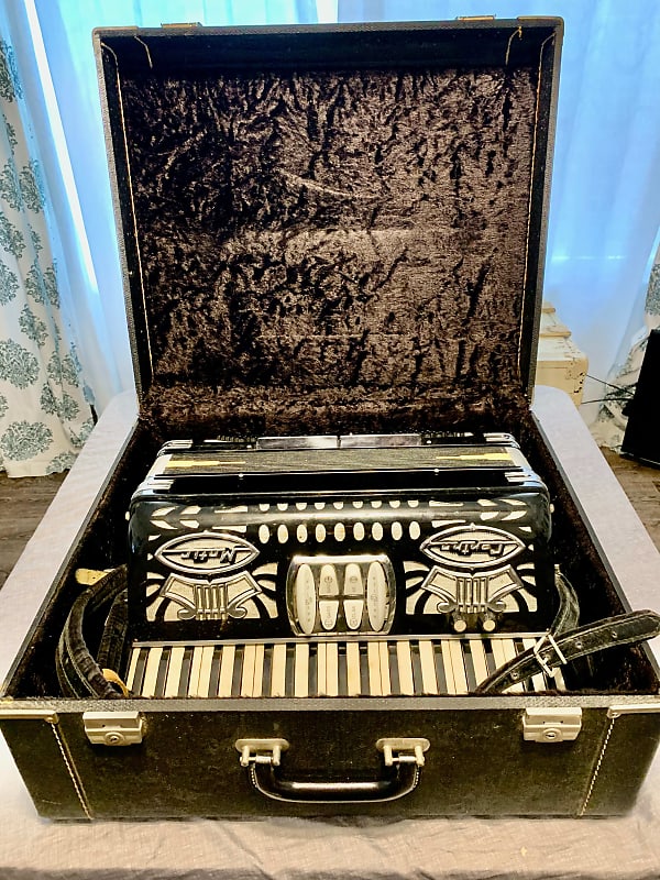 Lira Centro Matic Accordion black + hard case | Reverb