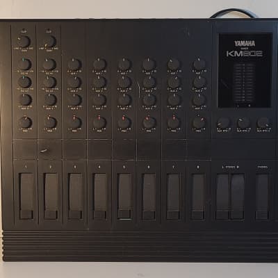 Yamaha KM802 80's  - Black image 2