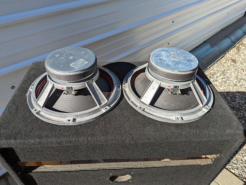 CERWIN VEGA MCW-15 SPEAKER