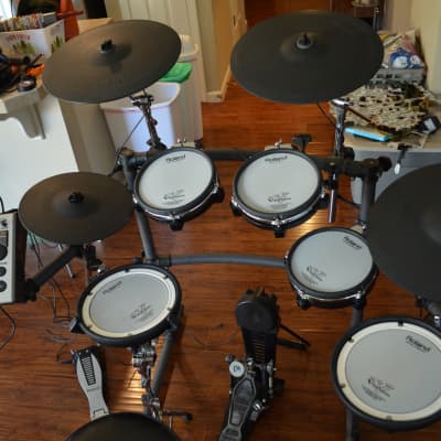 Roland TD-20 V-Drums Kit w/ Mesh Heads Plus Extras