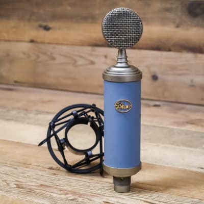 Blue Bluebird Large Diaphragm Cardioid Condenser Microphone Blue Bluebird Large Diaphragm Cardioid Condenser Microphone