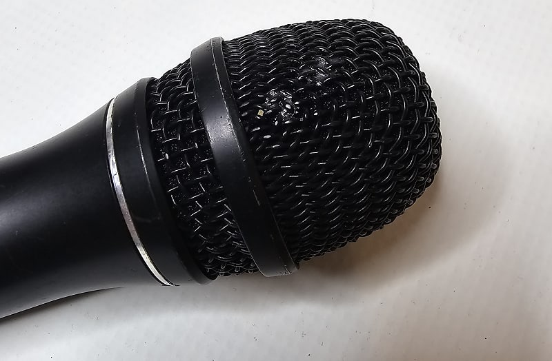 Sterling Audio P30 Dynamic Active Vocal Microphone With Reverb