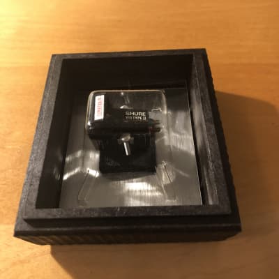 Shure V15 Type II cartridge/stylus, with original box/case, manual, near mint condition image 3