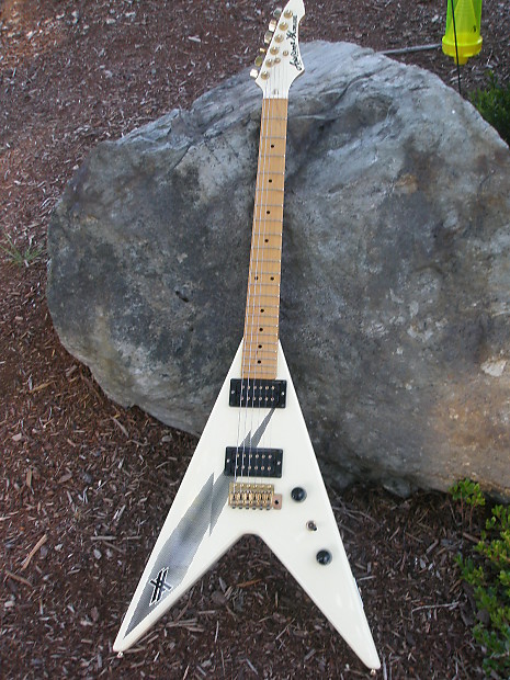 Aria Pro II XX 1980's White Yngwie Malmsteen (36 Hour Sale