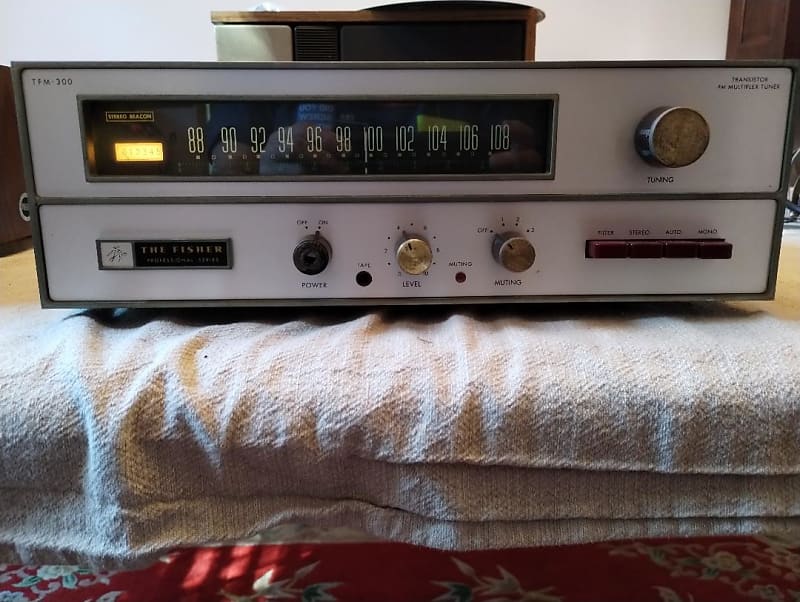 Fisher TFM300 tuner in very good condition, serviced - 1960&#039;s  			