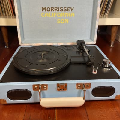 Morrissey record player turntable with built in speakers image 5
