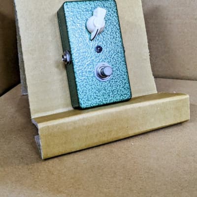 Handmade 1963 styles one knob booster overdrive pedal 2020 - Green image 1