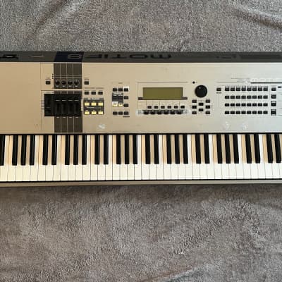 Yamaha Motif 8 Production Synthesizer - Gray