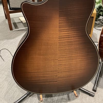 Taylor Builder's Edition 614ce with V-Class Bracing 2019 - 2020 Natural image 3
