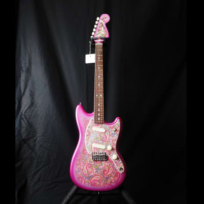 ギター Char Mustang Pink Paisley Char Mustang® Pink Paisley – Fender