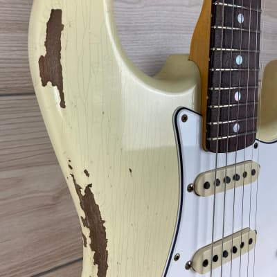 Fender Custom Shop 1967 Stratocaster Heavy Relic Electric Guitar Aged Vintage White image 7