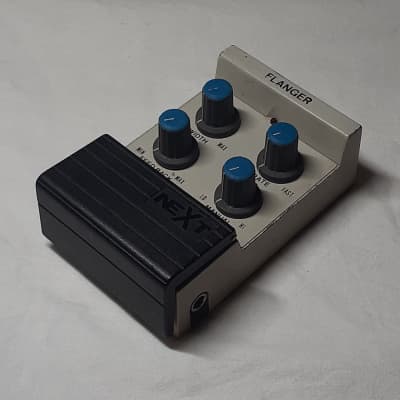 Behringer Flanger Machine FL600 Guitar Effects Pedal