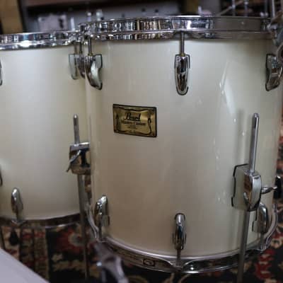 Used 90s era Pearl Masters Custom Extra Maple, Opal Finish, w/rack