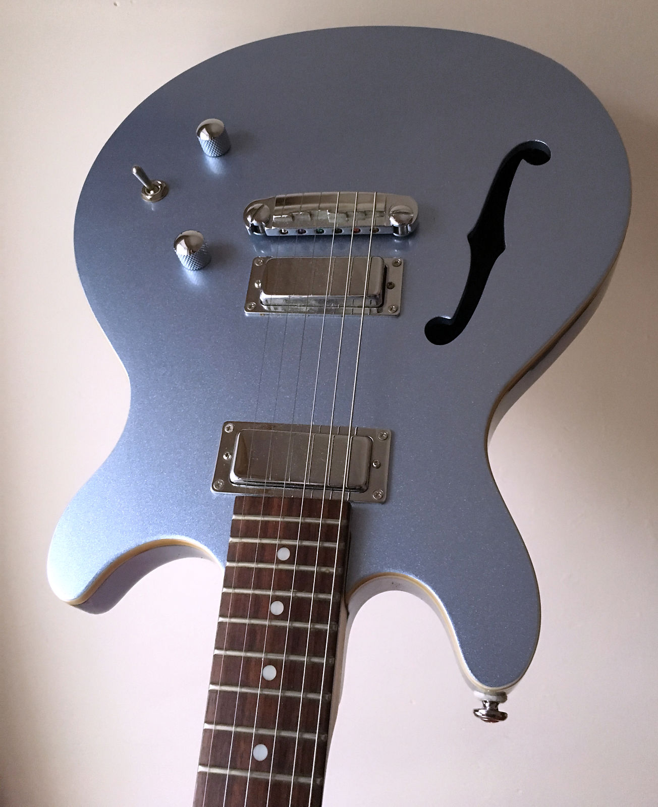 Daisy Rock DR6302 Stardust Retro-H Semi-Hollow Ice Blue Sparkle | Reverb