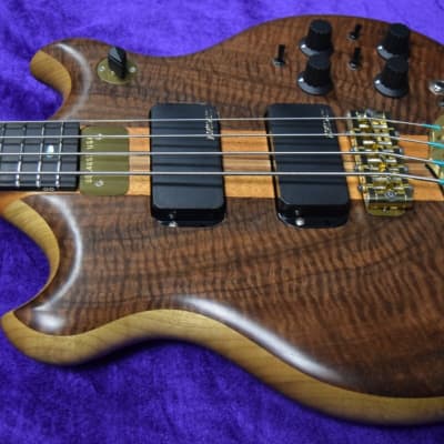 Alembic Stanley Clarke "Brown Bass", Walnut Top/Back with Ebony *Green LED's image 4