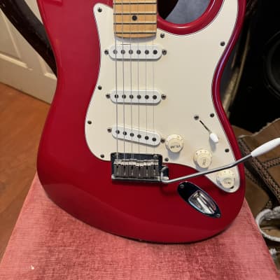 Fender Stratocaster electric guitar 1995 - Red image 2