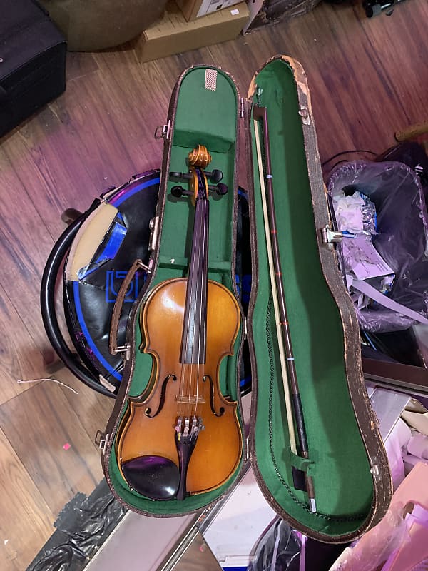 Suzuki Stradivarius 1/4 Violin (JR-316) | Reverb