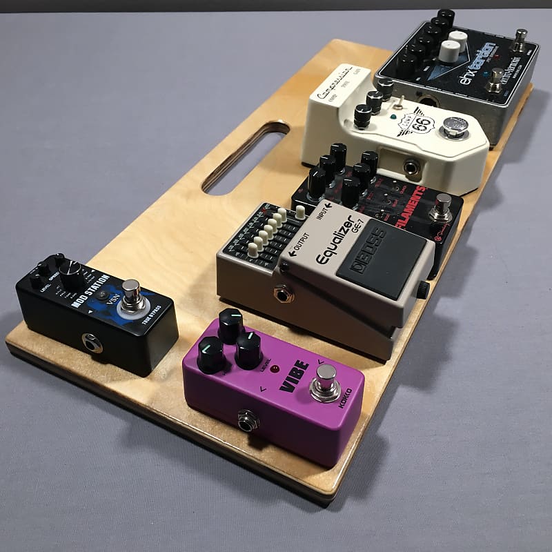 MadPedalBoards - Flat 8.75" x 19 7/8"  Pedalboard \ Poly with hook and loop image 1
