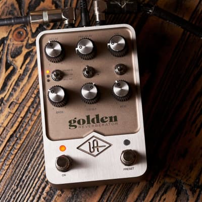 Universal Audio Golden Reverberator Pedal  Spring, Plate, and Hall.  New! image 4