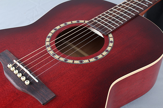 Art and Lutherie Folk Spruce Burgundy Acoustic Electric