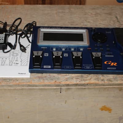ROLAND GR55 with Manual and Power Adapter