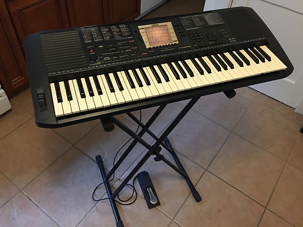 Yamaha PSR530 61-Key (Full Size Key) MIDI Portable Keyboard