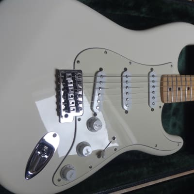 Fender Stratocaster Std 2008 - Olympic White (Players Guitar) image 2