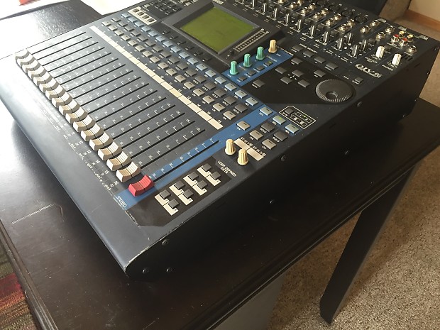 Yamaha 01V96 V2 version 2 digital mixing console Excellent condition 2