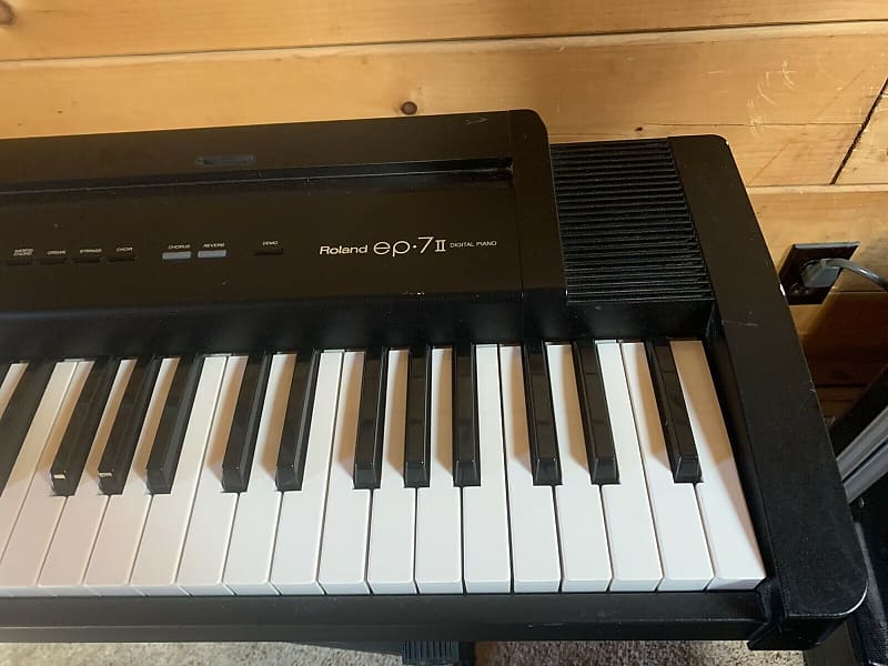 Roland ep 711 store digital piano