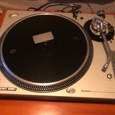 Pair of Technics SL-1200 (M3D and MK2) turntables image 4