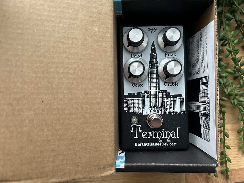 EarthQuaker Devices Terminal Destructive Fuzz Device V2