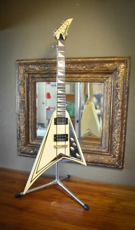 Jackson Randy Rhoads RR5 Flying V -2001 White/Gold-Made in Japan-VERY Nice  OHSC