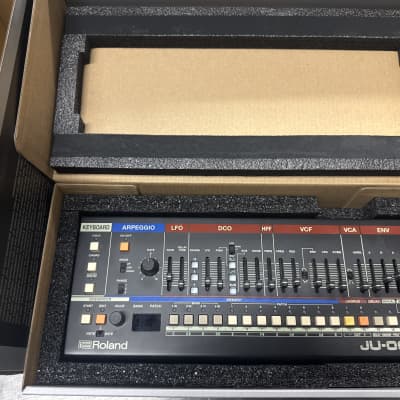 Roland JU-06A Boutique Series Synthesizer Module - Black