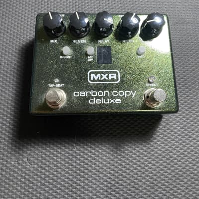 MXR M292 Carbon Copy Deluxe Analog Delay 2017 - Present - Green image 1