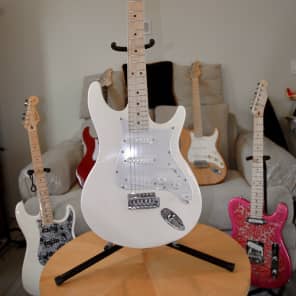 Behringer Centari iAXE 624 USB Guitar 2007 white | Reverb