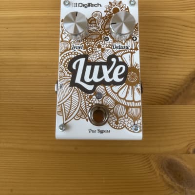 Digitech Luxe Anti-Chorus Compact Polphyonic Detune Pedal