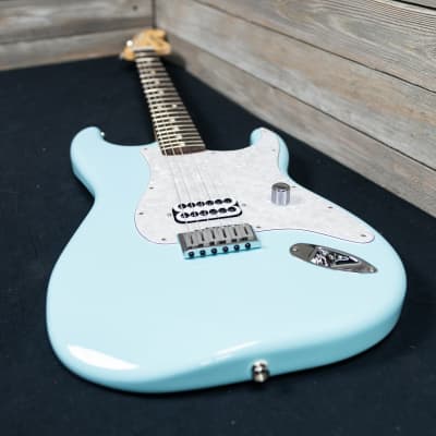 Fender Limited Tom Delonge Stratocaster - Daphne Blue (44913-C2A2) image 14