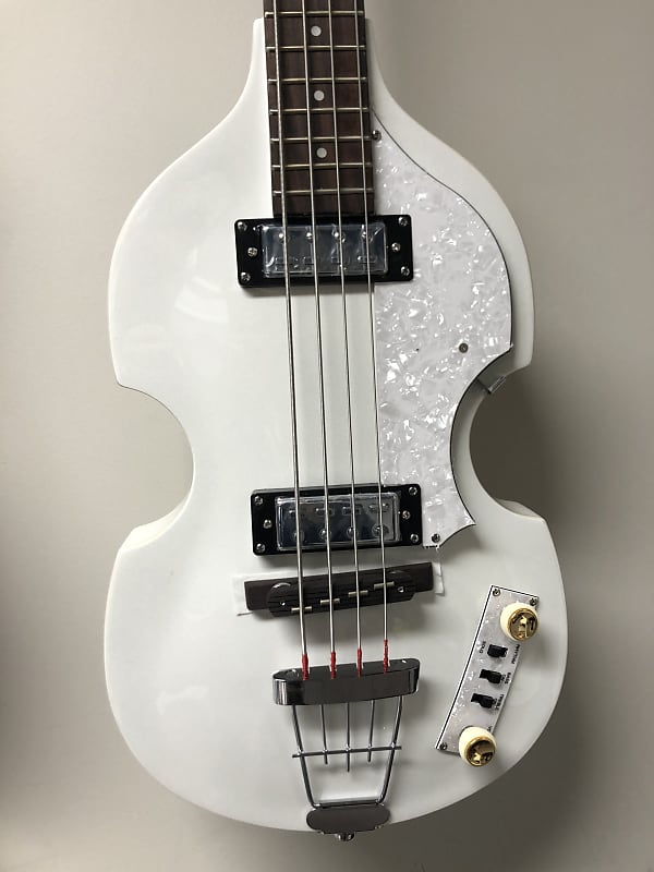 White hofner deals bass