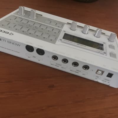 Access Virus TI Snow Desktop Digital Synthesizer | Reverb Slovakia