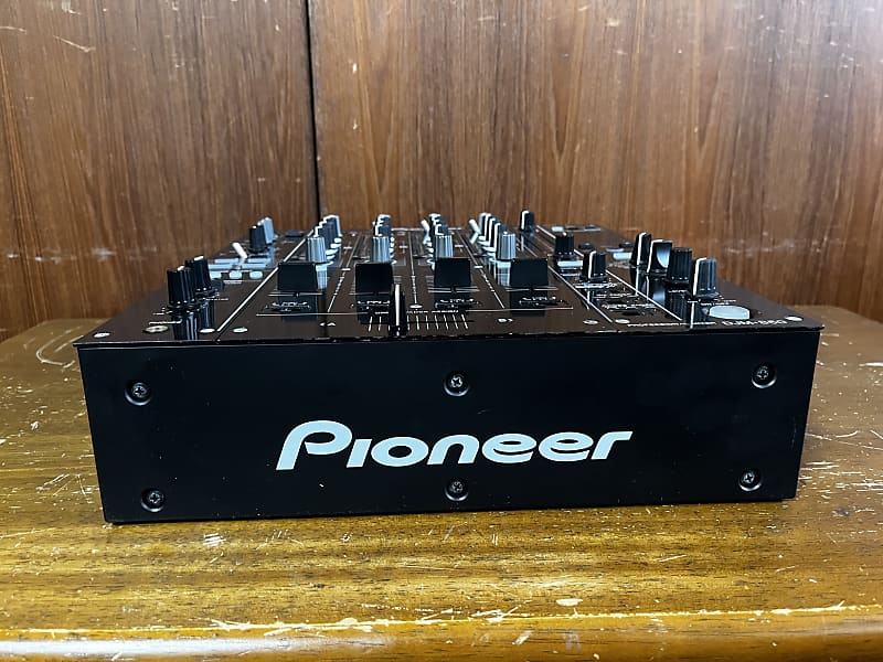 KJです。Pioneer DJM-850 DJM-850-K (archived) 4-channel digital mixer (black